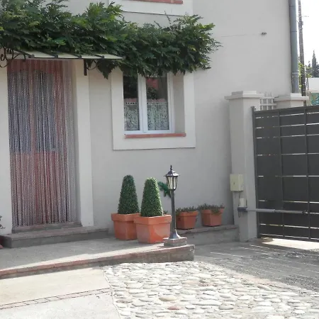 Holiday home Maison De Laura Salsigne